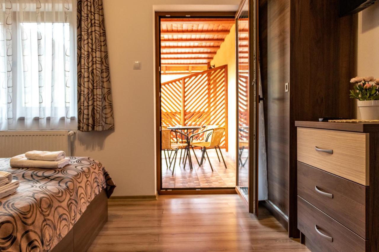Casa Tofi Vendégház Praid Esterno foto