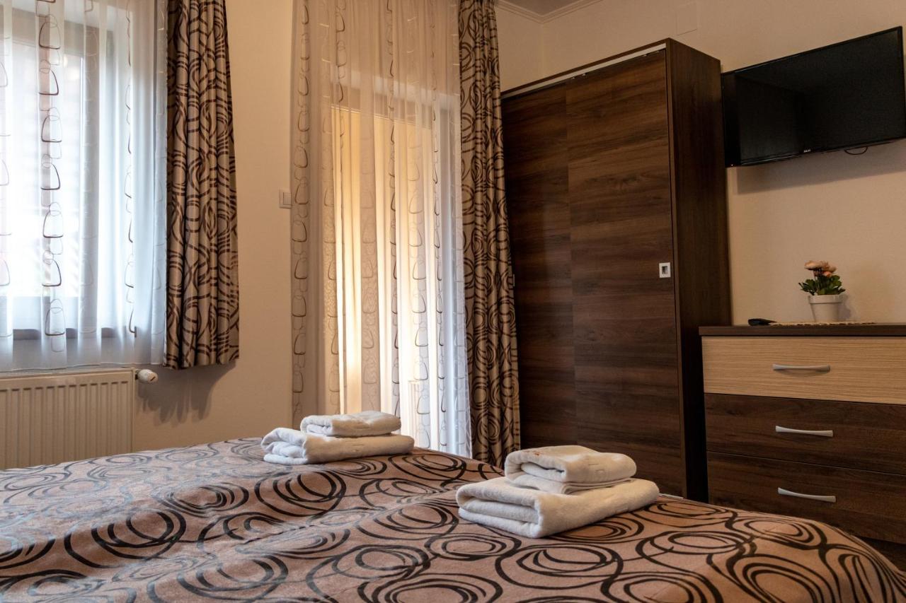 Casa Tofi Vendégház Praid Esterno foto