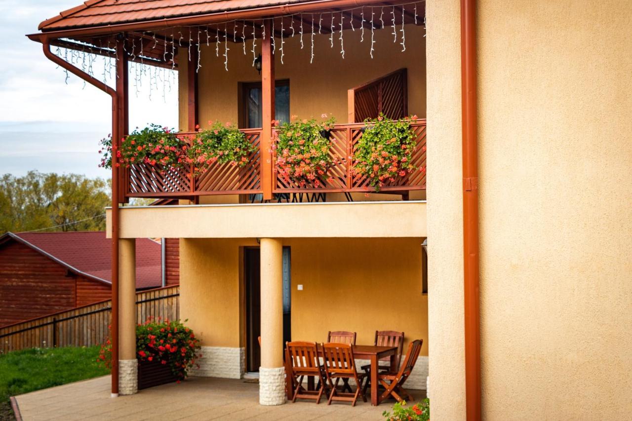 Casa Tofi Vendégház Praid Esterno foto