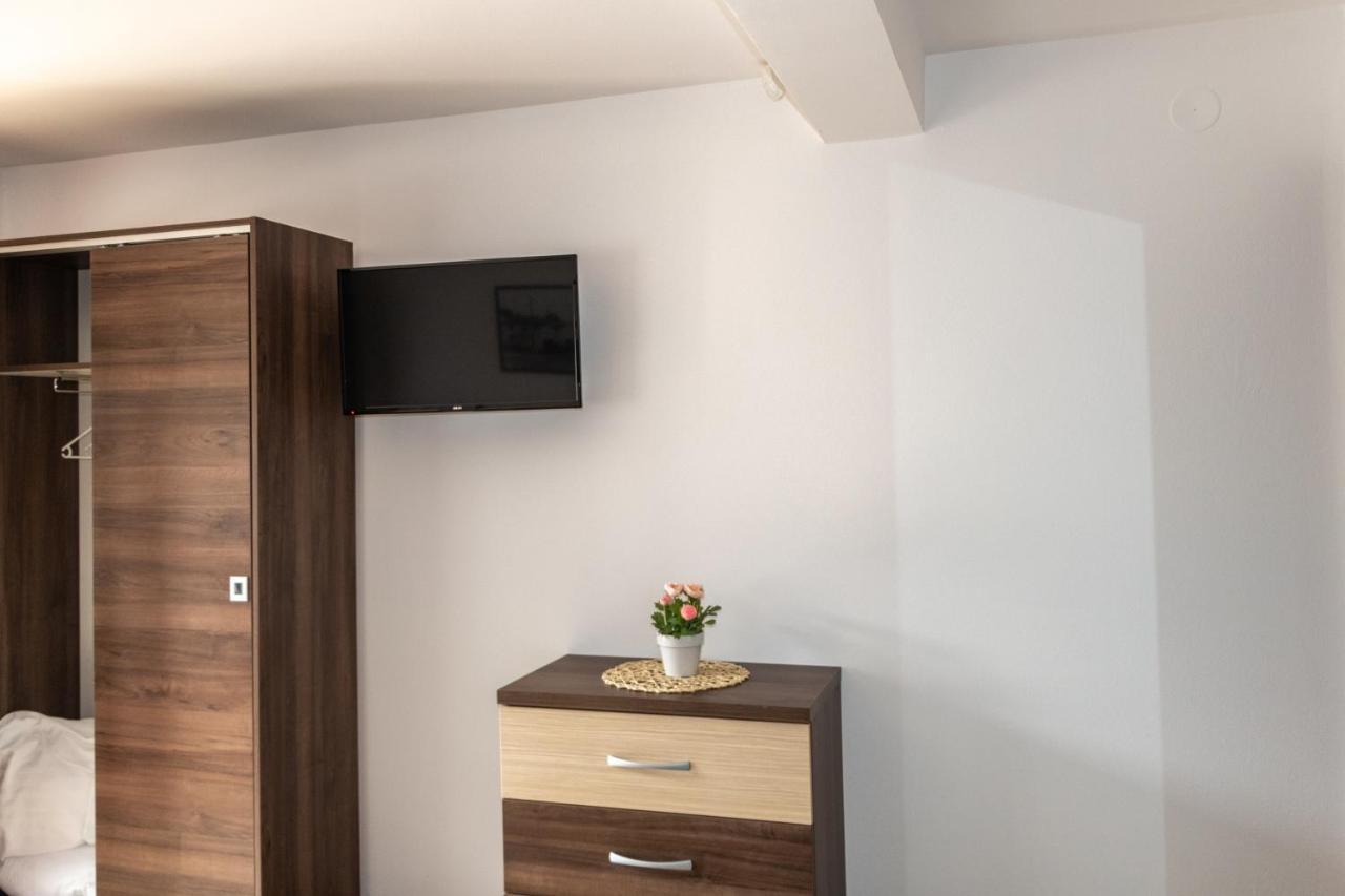 Casa Tofi Vendégház Praid Esterno foto